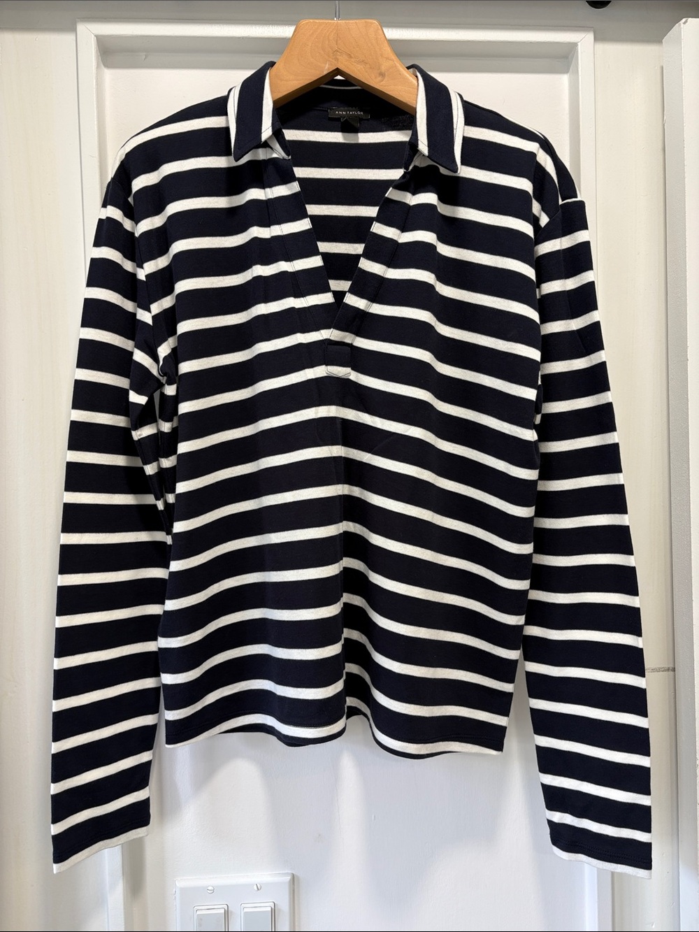 Ann Taylor Navy Blue & White Striped Long Sleeve Polo Shirt Knit Top Size Medium